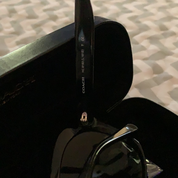 Coach sunglasses worn once , mint condition - Picture 4 of 4